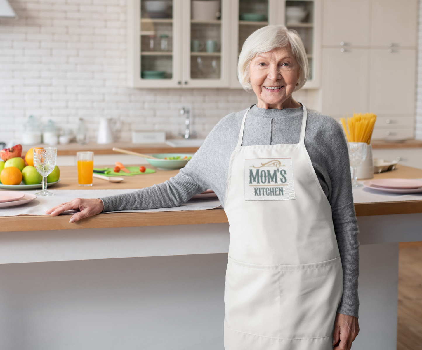 Aprons - White With Pockets