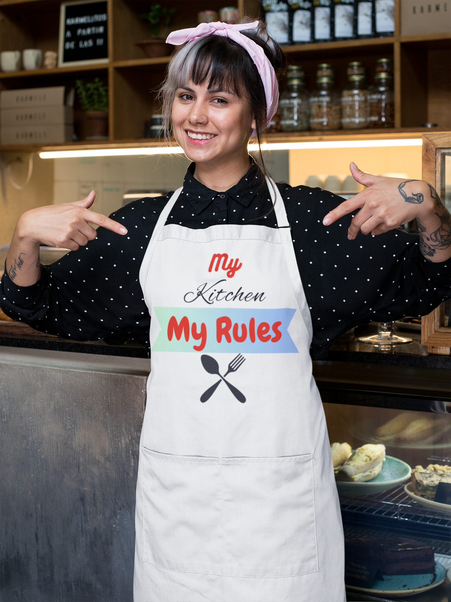 Aprons - White With Pockets